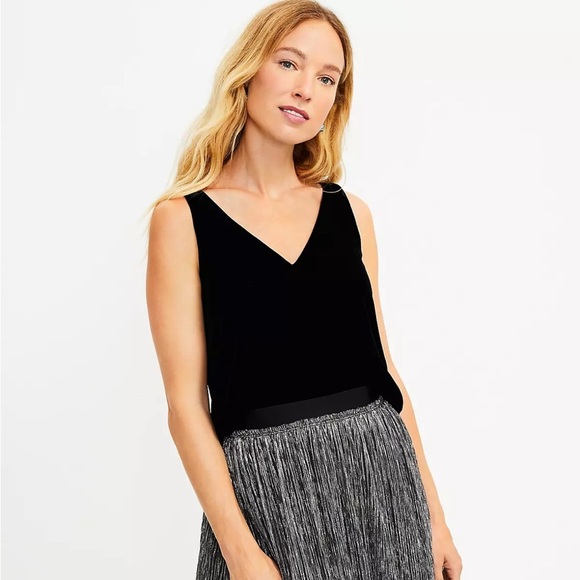 Ann Taylor LOFT Black Velvet Double V Shell Sleeveless Top Women’s Medium - Picture 1 of 6